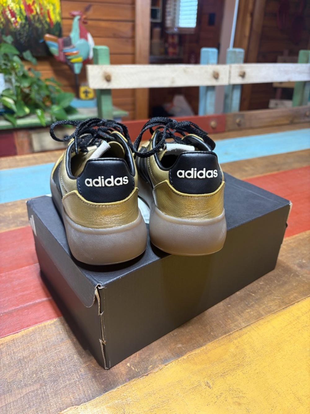 Adidas - Picture 3 of 8